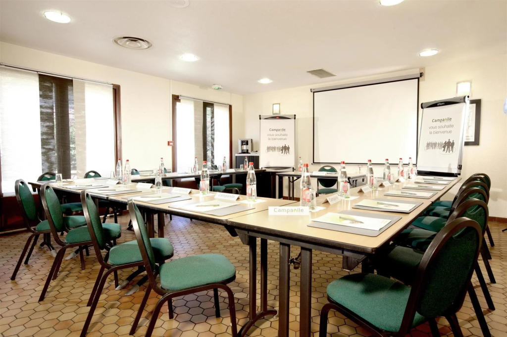 Kyriad Direct Marseille Est La Valentine