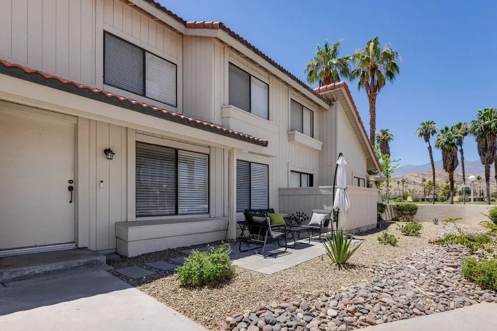 Palm Springs Abode w/ Pool Access, Near Golfing