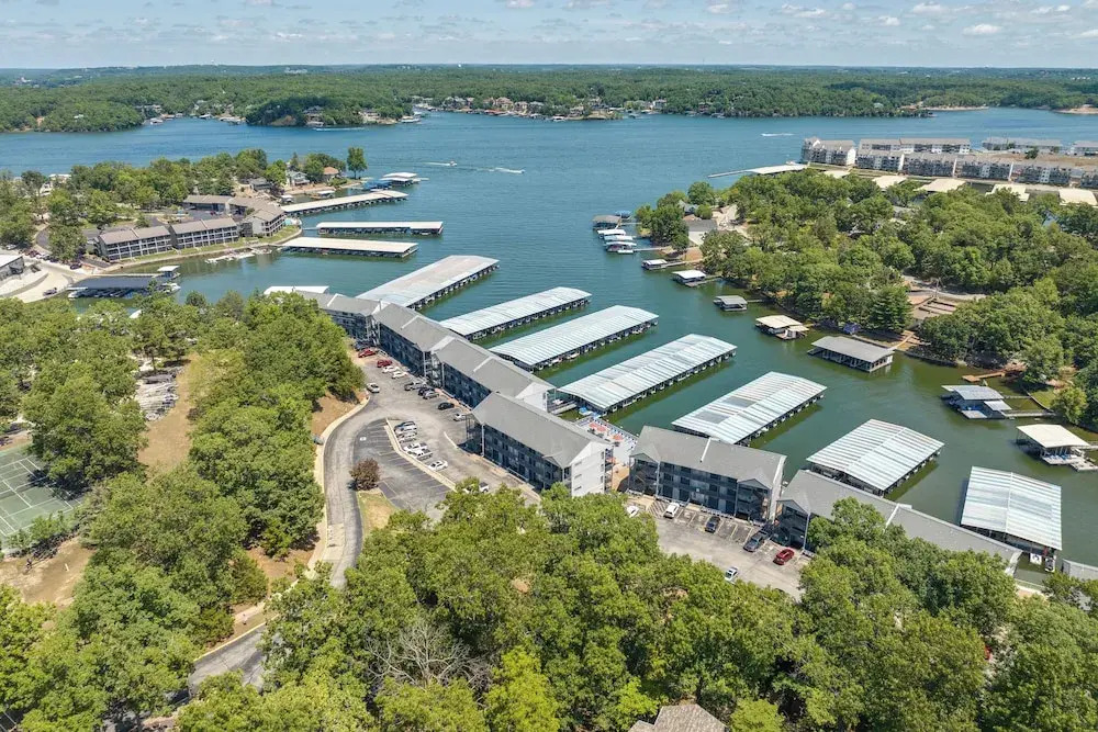 Condo w/ Community Pool & Boat Ramp in Osage Beach