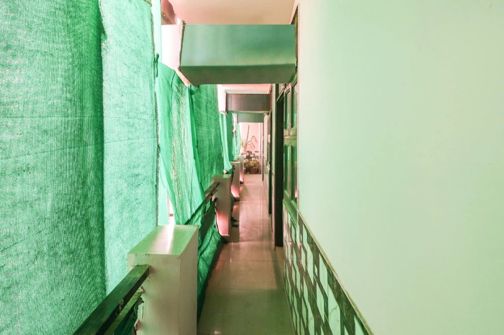 SPOT ON 77870 Maa Gayatri Guest House