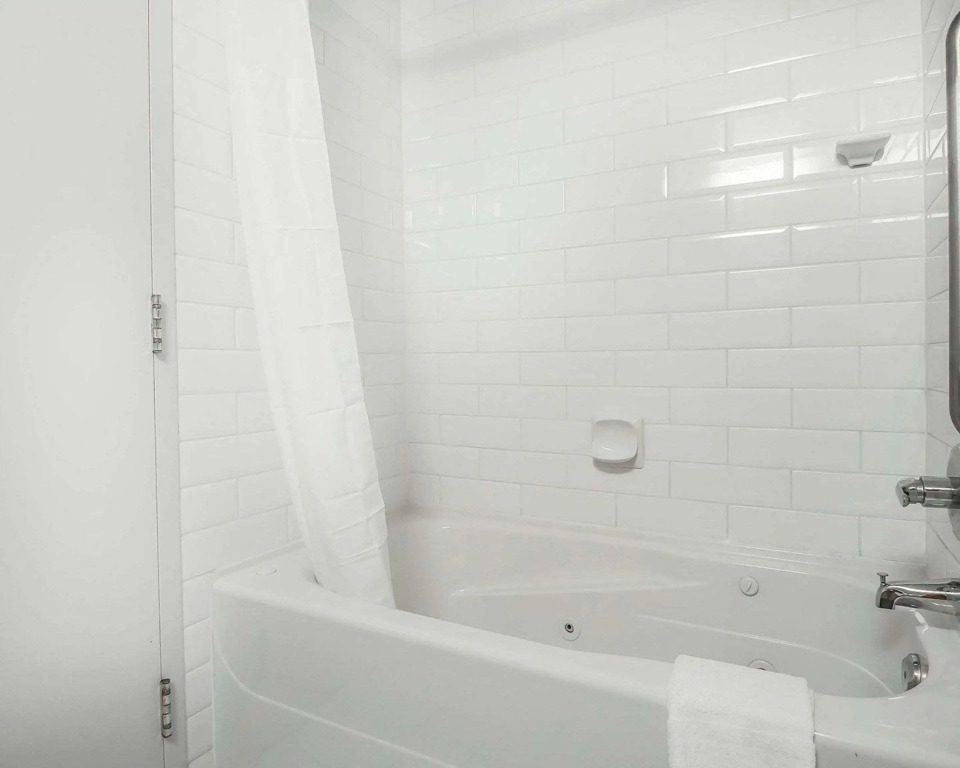 Comfort Hotel Vancouver Airport