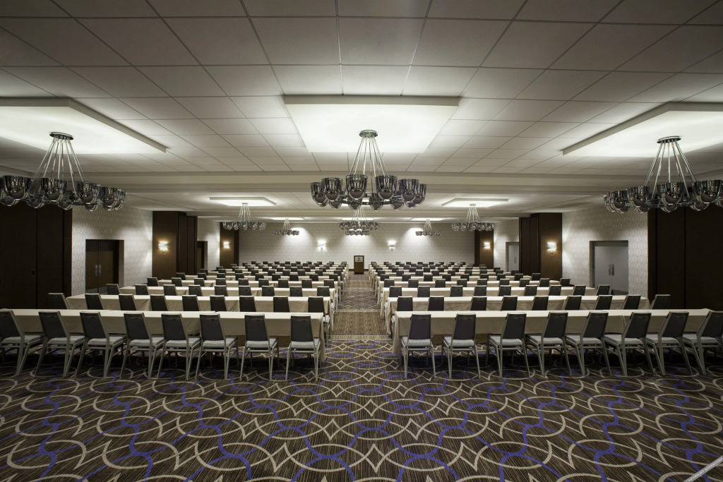 Crowne Plaza Pittsburgh Airport