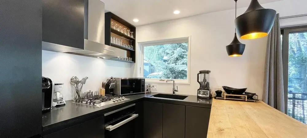 Downtown Modern Creekside by Exceptional Stays