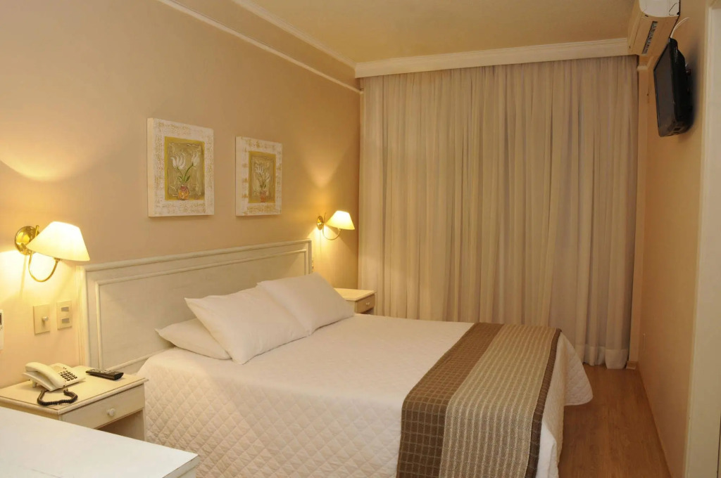 Hotel Shelton