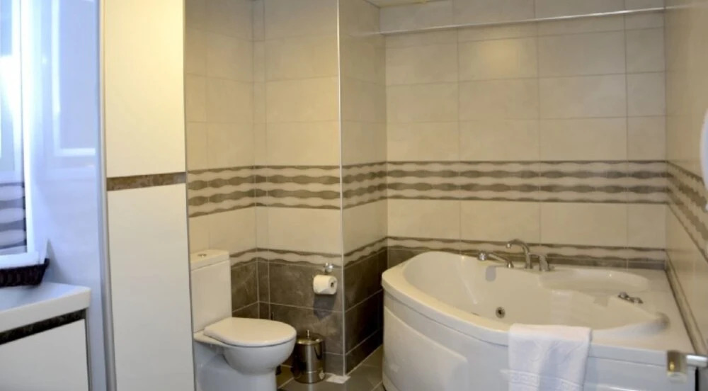 Oge 2000 Hotel