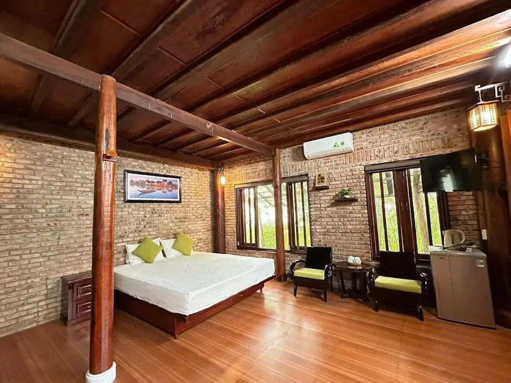 Hometown Wooden 5 BRS Pool Villa Hoi An