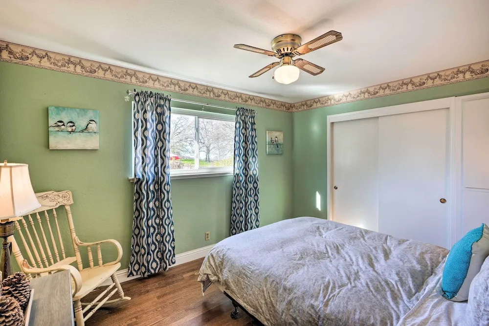 1 Mi to Main Street Sutter Creek: Poolside Oasis!