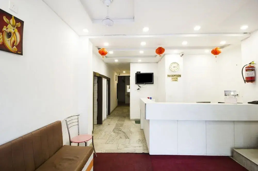 FabExpress Lotus Inn