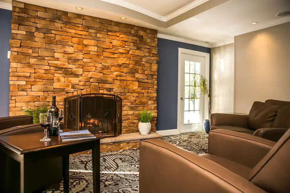 Golden Apple Inn