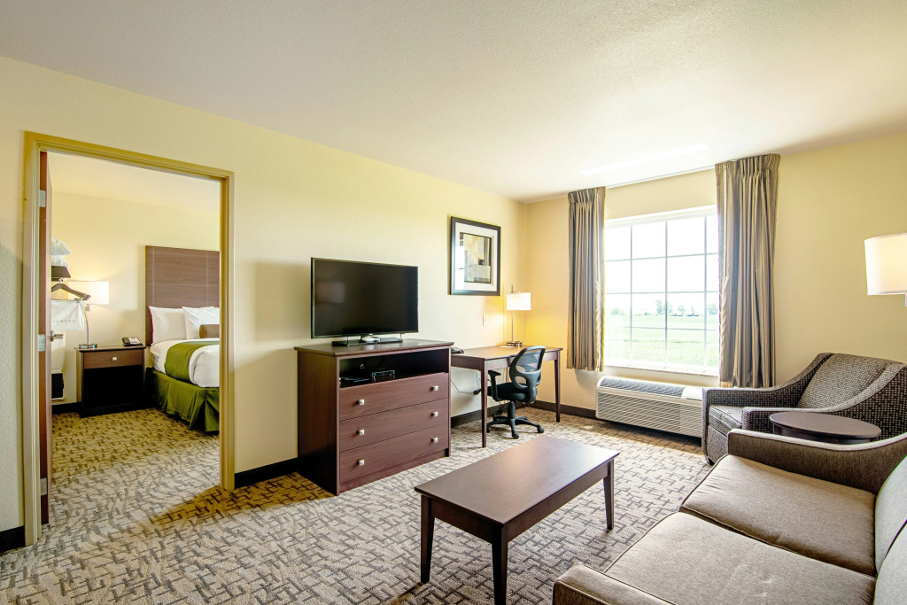 Cobblestone Hotel & Suites - Paxton