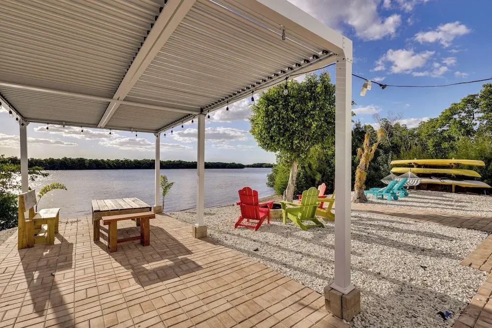 Private Beach: 'hidden Shack By the Bay' in Ruskin