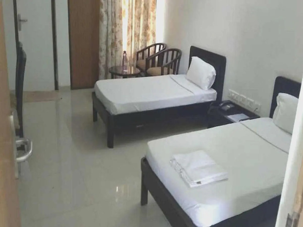 OYO 93303 Hotel Mundra
