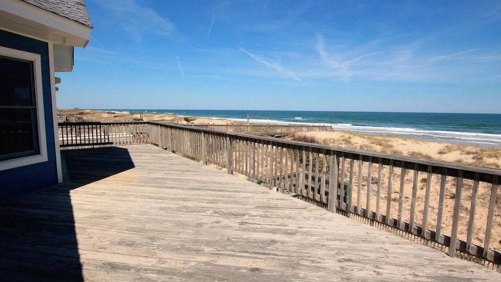 Beauty & The Beach - 5 Br Home