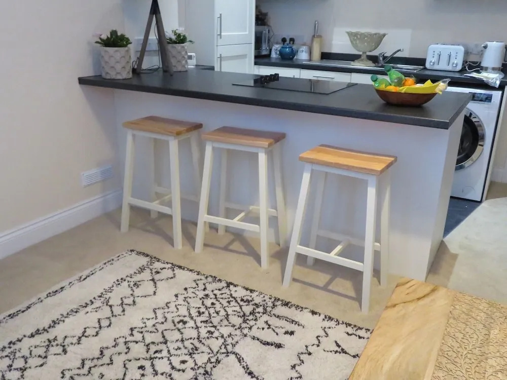 Stracey Road Apartment