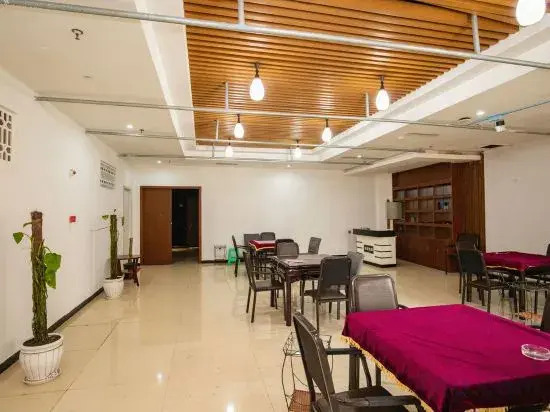 Sifang Yachen Hotel (Chongqing Dadukou Pedestrian Street)