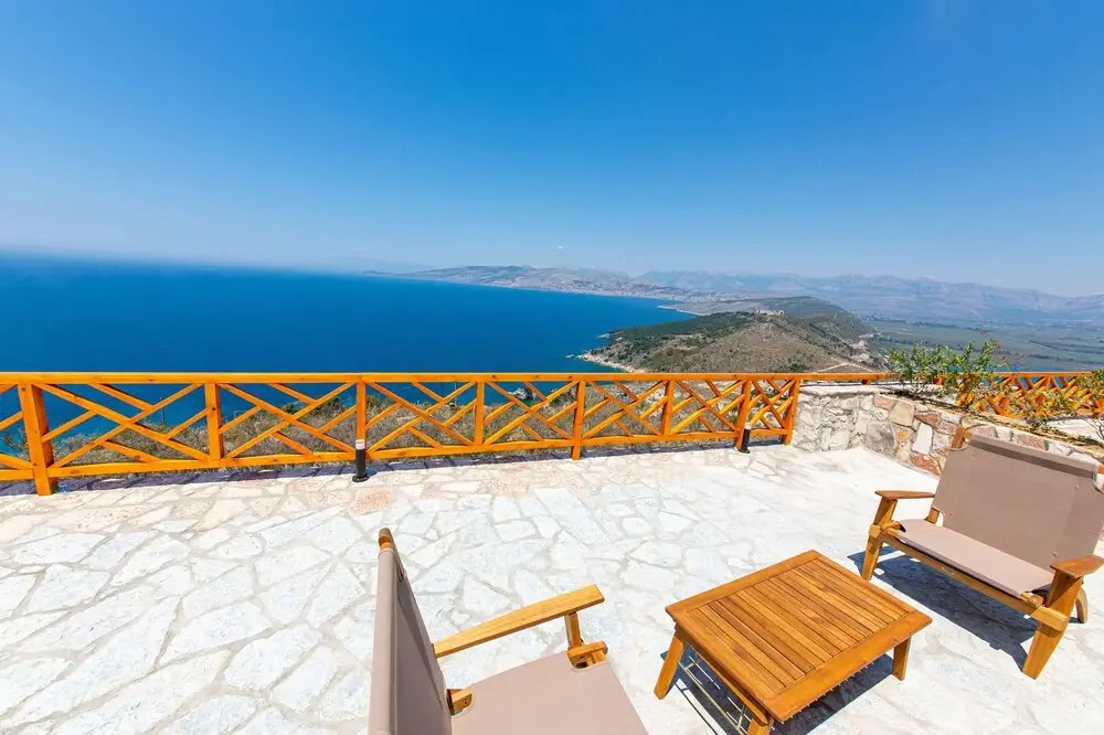 Santa Oliva Suites