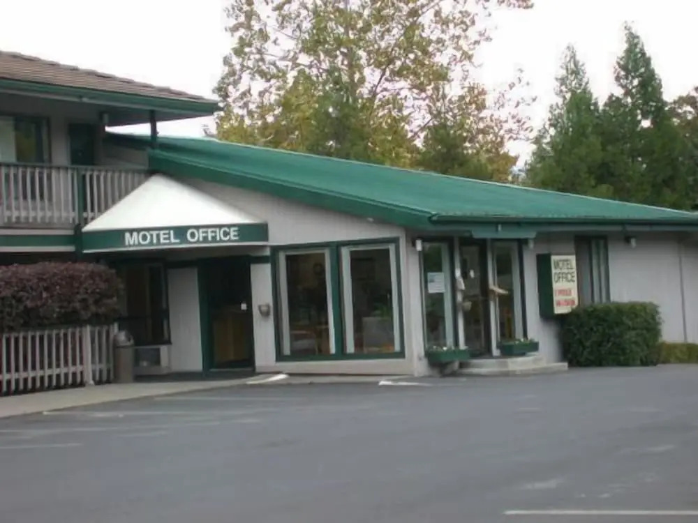 Cedarwood Inn of Ashland