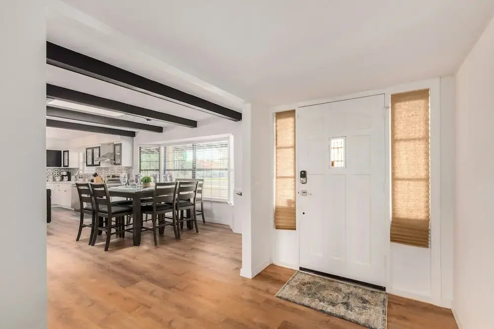 Glencove Mesa 4 Bedroom Home by RedAwning