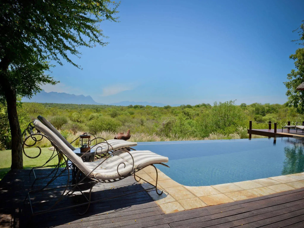 Khaya Ndlovu Safari Manor