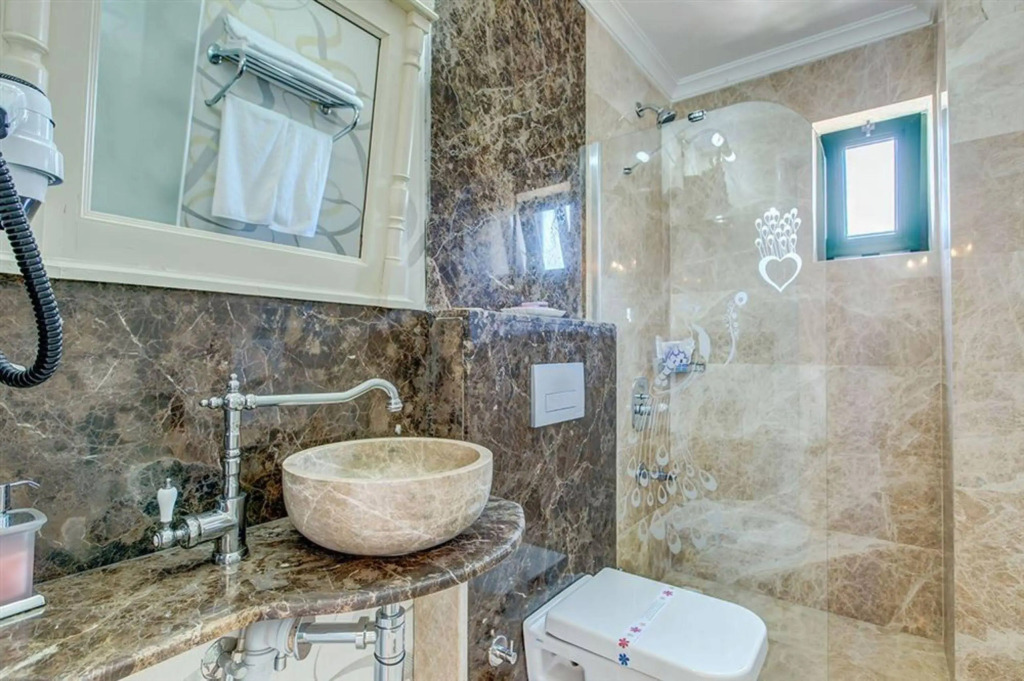 Cunda Esen Hotel