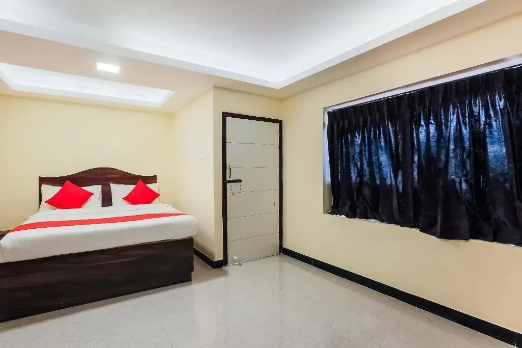 Sri Krishna Inn By OYO Rooms