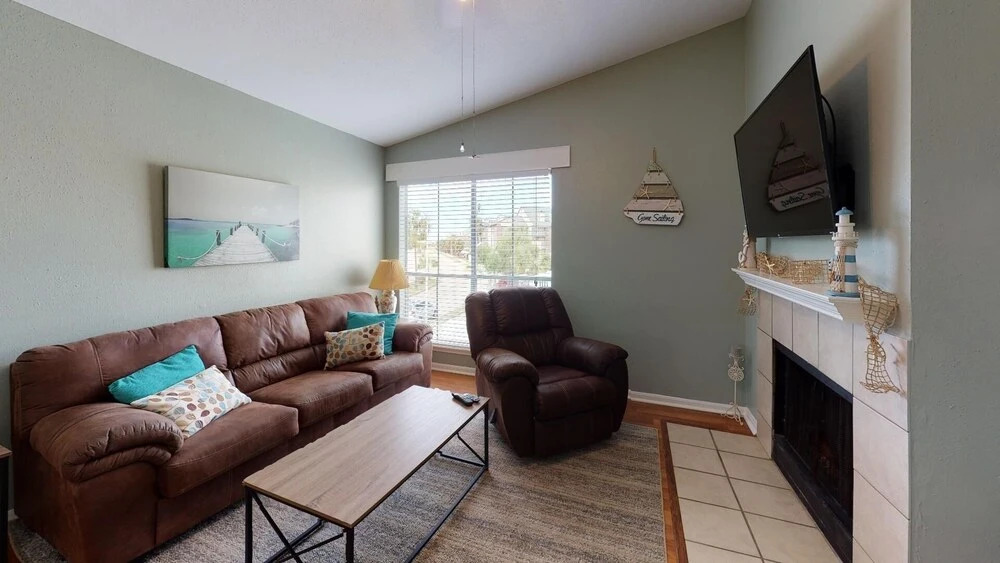 Sea-turtle 302 - Lovely 2br Beach Condo With Resort Amenities! Walk To Beach! 2 Bedroom Condo by Redawning