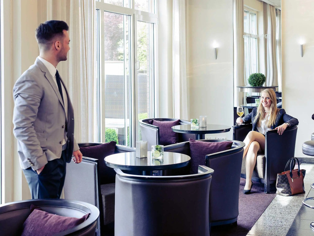 Mercure Kamen Unna