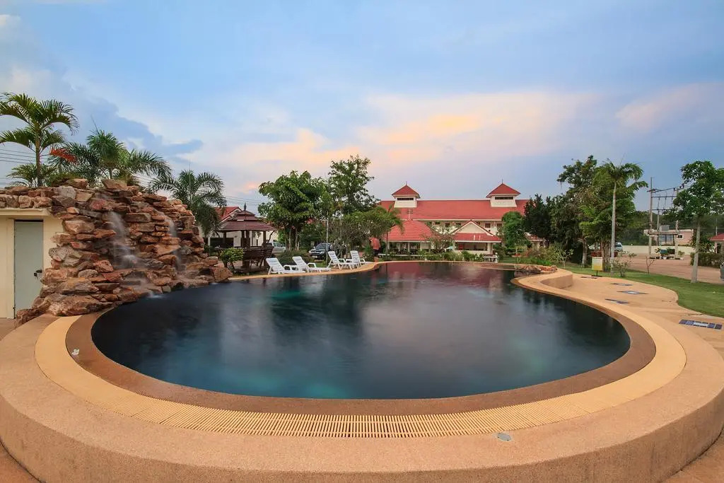 Lake Villas Resort