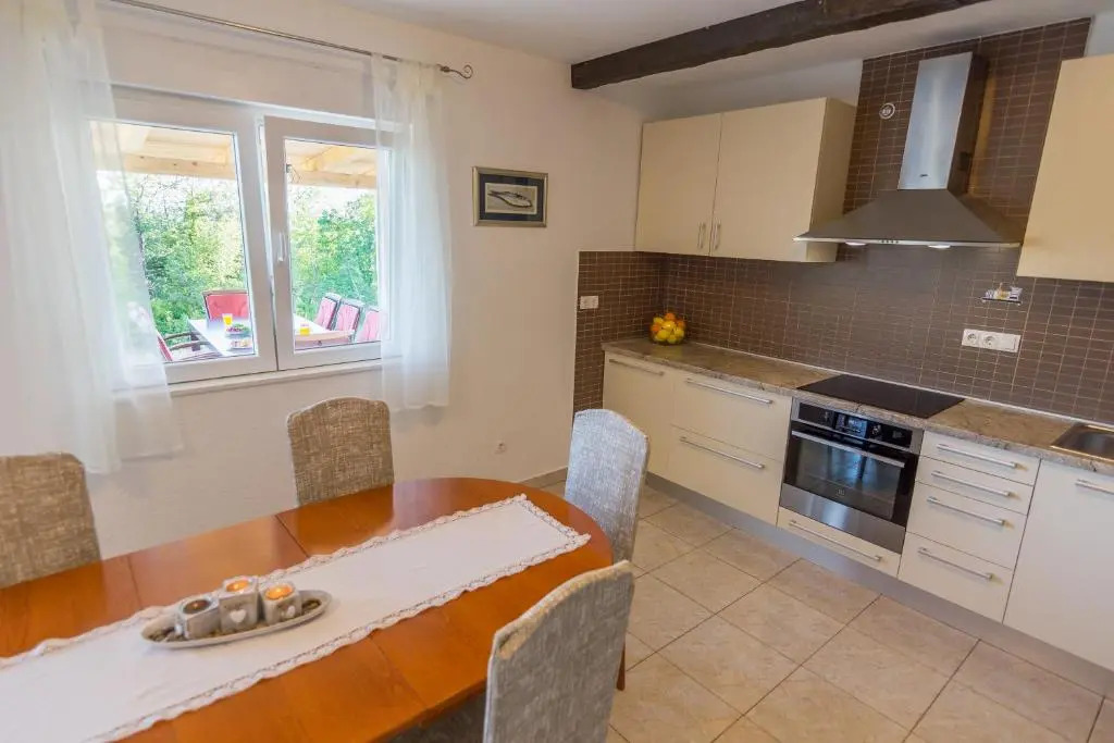 Luxury Villa Paloma Blanca with Heated Pool