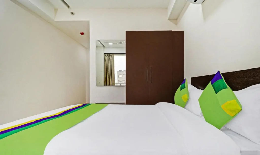Treebo Kamron Regency Sector 80