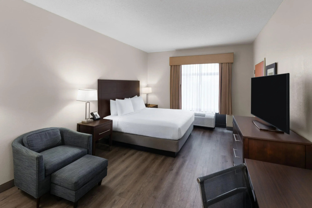 Wingate by Wyndham Destin
