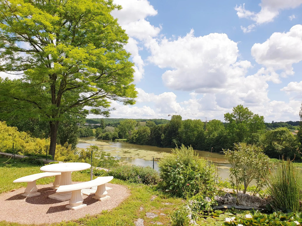 Grande maison escapade au bord de la rivière