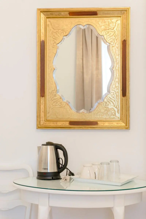 Le Monde - Vintage Accommodation