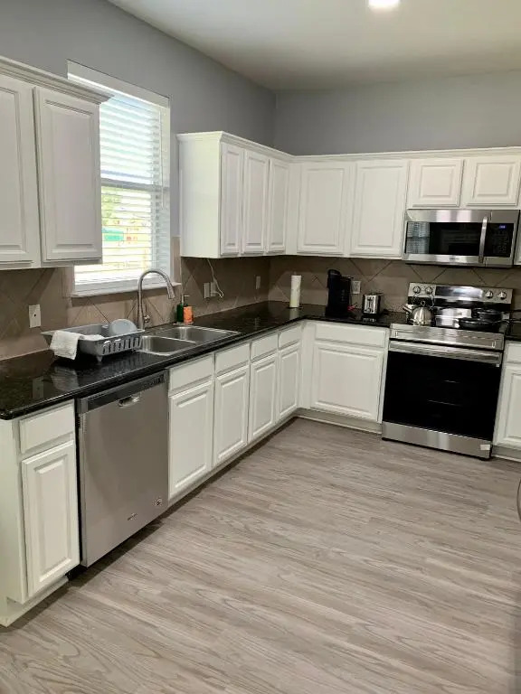 Cozy 3 bedroom House in Killeen; close to Fort Hood, airport, and 50 mins to Austin!
