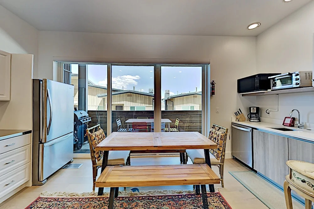 2752whmr 3 Bedroom Townhouse