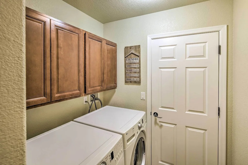 2 Mi to Beach: Lake Havasu Gem w/ Pool & Spa!