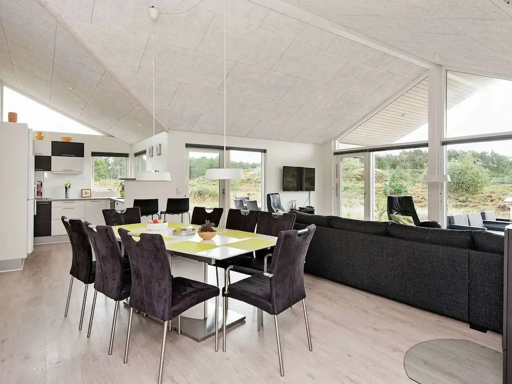 Scenic Holiday Home in Rømø with Hot Tub & Sauna