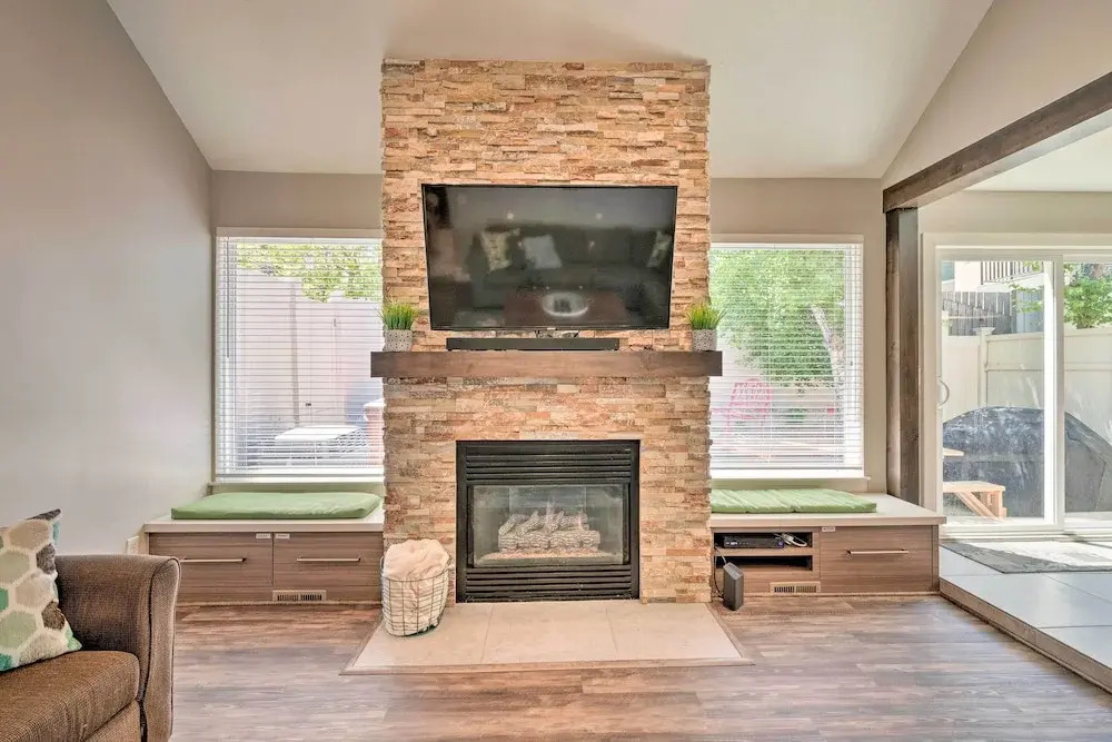 Wasatch R & R Townhome w/ Grill ~ 11 Mi to Alta!