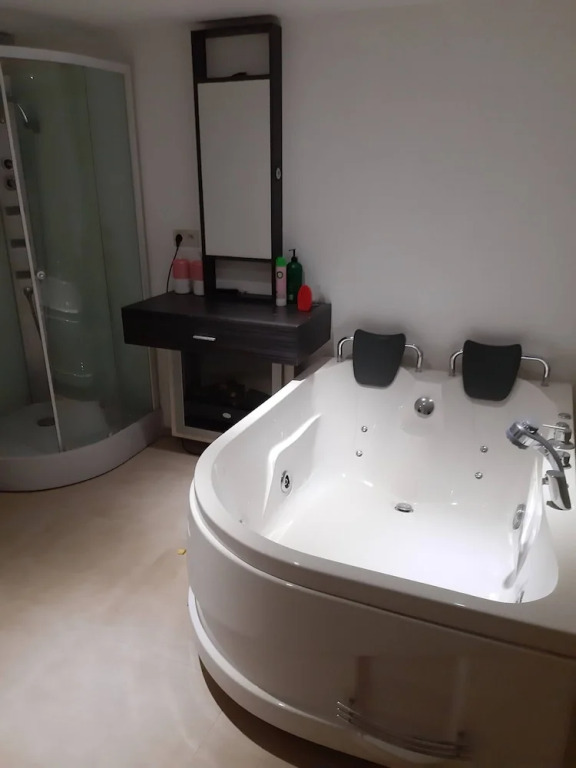 relaxation in Waterloo, 2 steps from the center of Brussels