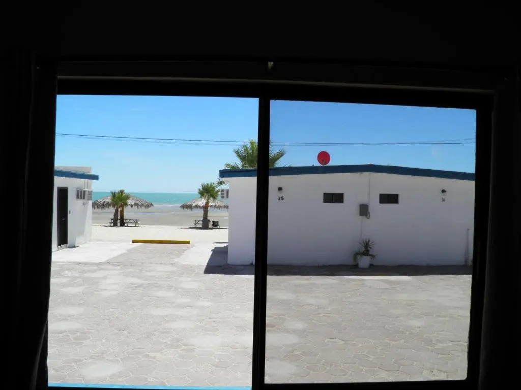 #53 Bungalow Seaside Hotel & Victors RV Park