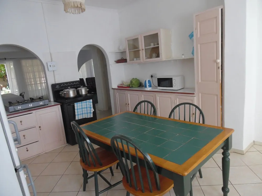 Mayo Cottage 3Bedrooms Greendale