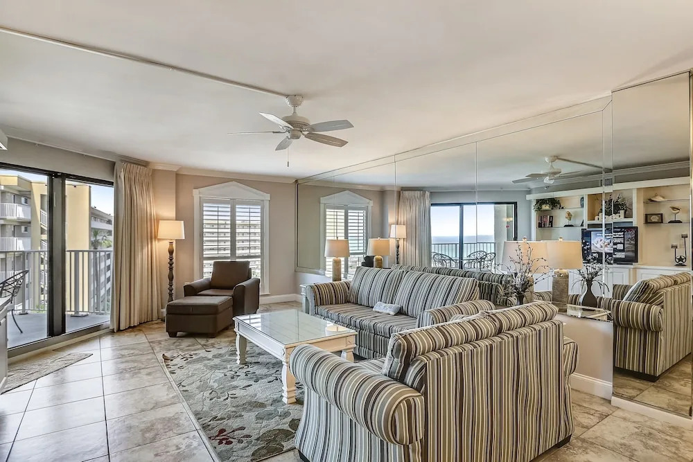 Inlet Reef 516 2 Bedroom Condo by RedAwning