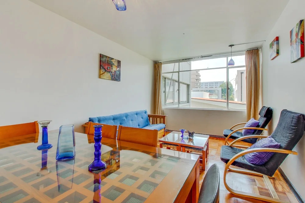 Departamento Amplio en Calle Libertad