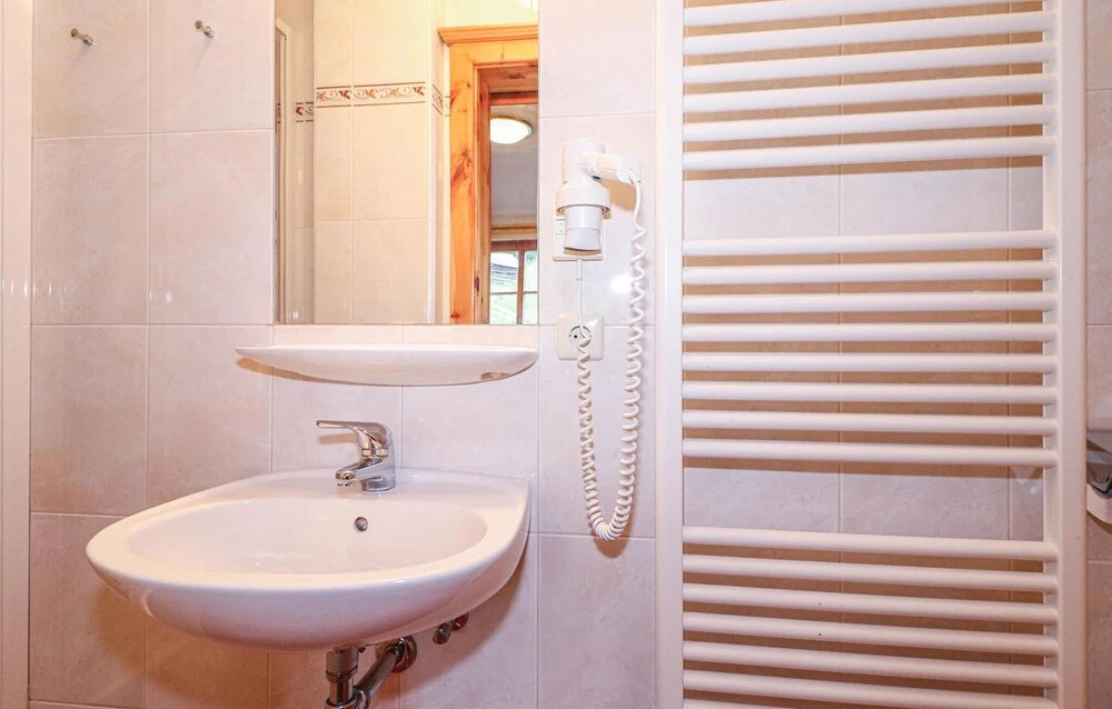 Amazing Apartment in Mauternhof With 1 Bedrooms and Sauna