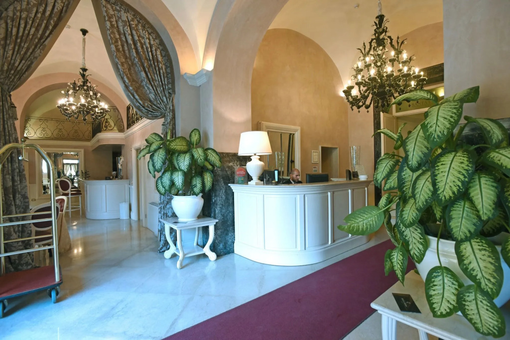 SANTA CHIARA SUITE HOTEL & SPA - Lecce