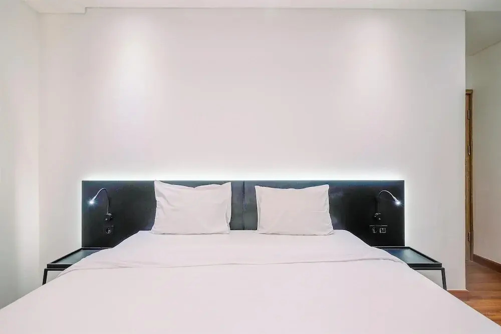 Luxury 2BR Apartment at Pejaten Park Residence with Bathtub