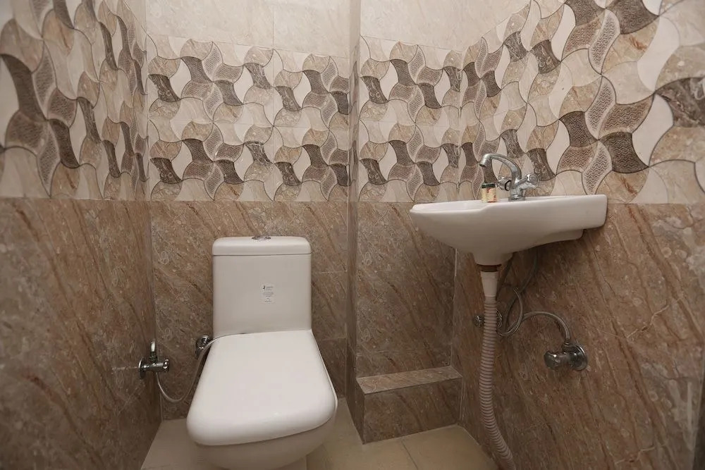 OYO 19718 Hotel Priva