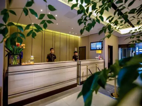 Home Inn Collection (Yantai Guanhai Road Vientiane Hui Yantai University Branch)