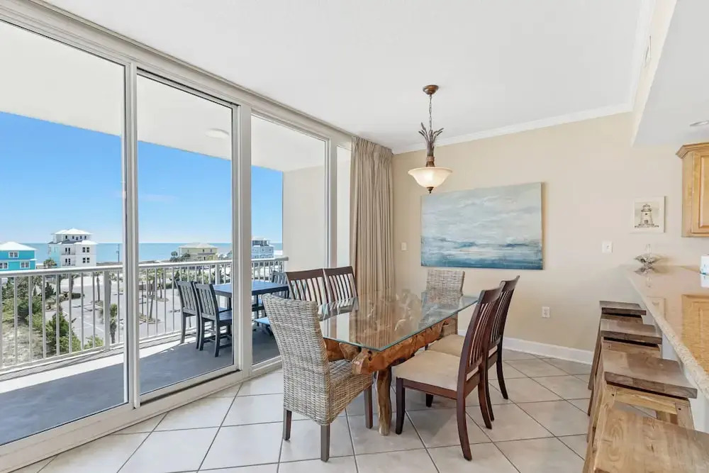 Sanibel Condos by Hosteeva