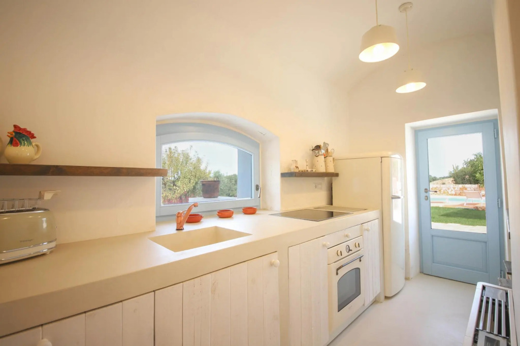 TD Lamiamola Stylish Trulli Lamie With Pool